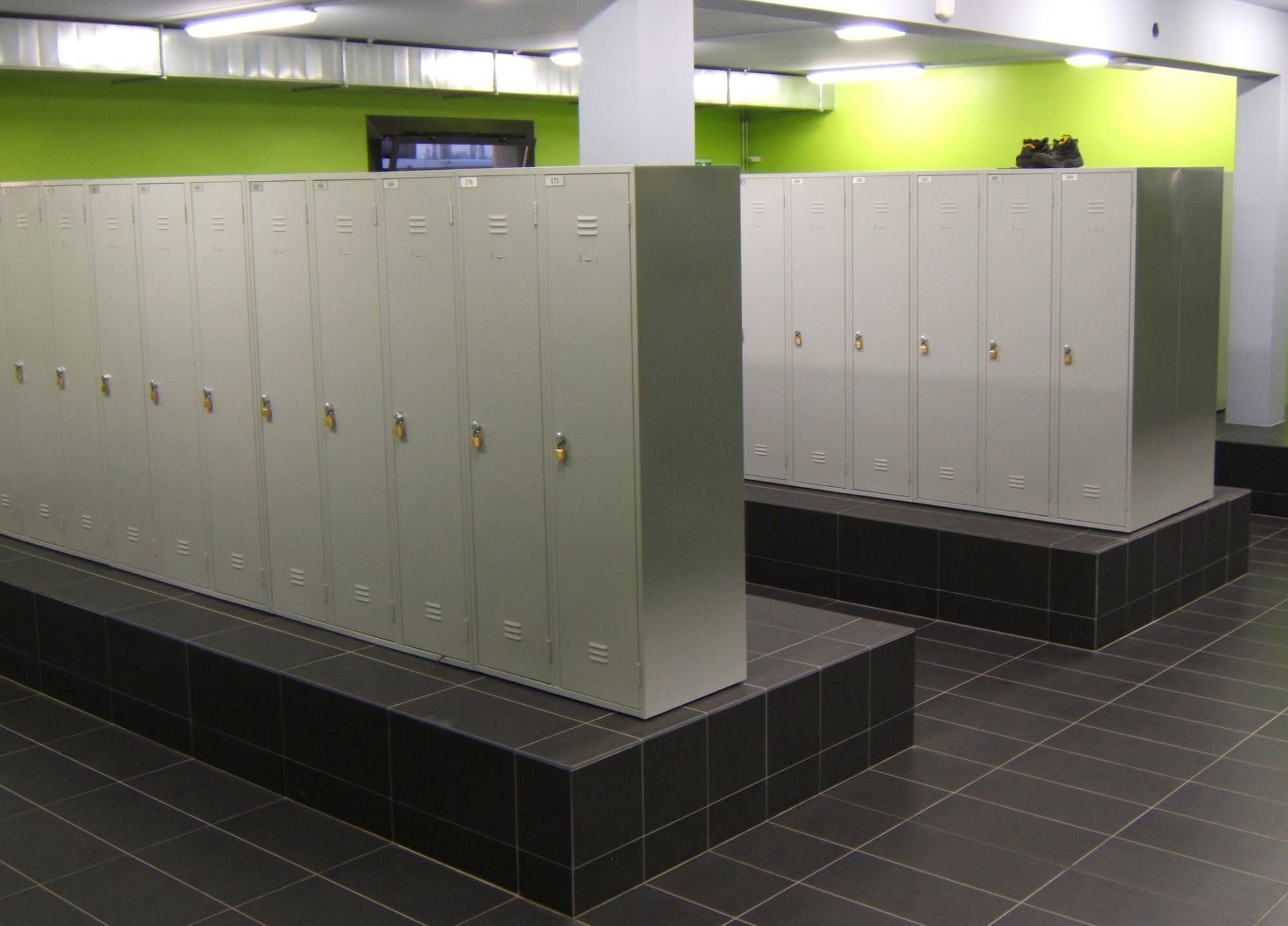 Conception de vestiaire métallique sur-mesure pour les industriels