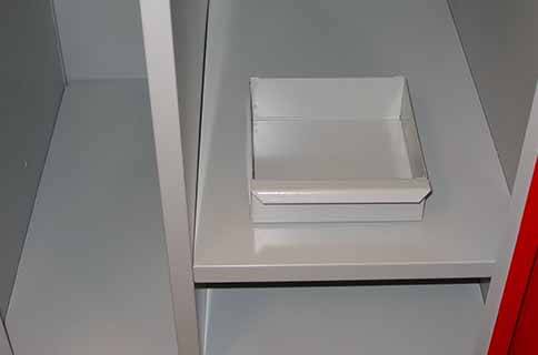 BOITE METALLIQUE « vide poche ».